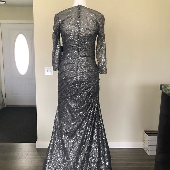 La Femme - Sequined, Shirred Trumpet Dress in Gunmetal NWT Size 4 - Picture 3 of 10